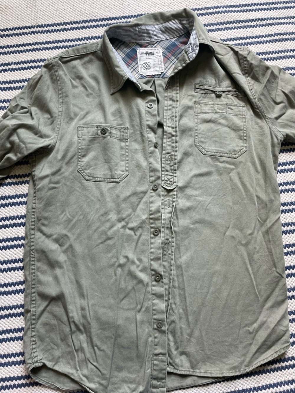 Men's Olive Green Casual Button-Up Shirt